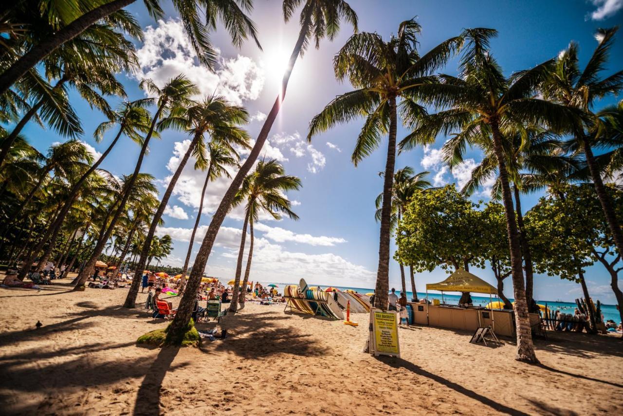 Aloha Vibes Await! Stylish Condo At Aloha Surf - Mountain And City Views Honolulu Exterior foto
